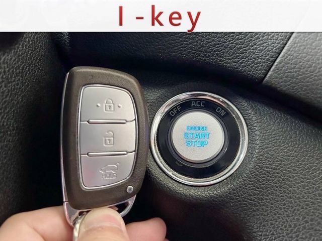 11月出廠/全車原鈑件/6安/I-Key/定速/多功能影音/Car Play/倒車影像/電動椅/里程保證  第16張相片