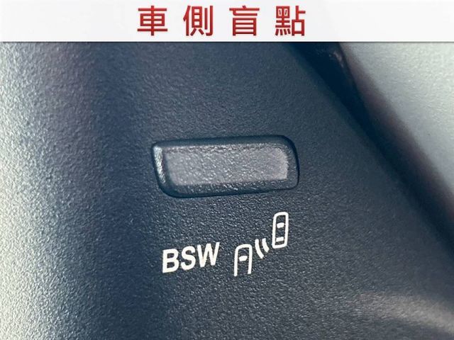 4WD/原廠保養/原鈑件/定速+換檔撥片/影音系統/衛星導航/車側盲點/電動椅/YES認證/里程保證  第13張相片