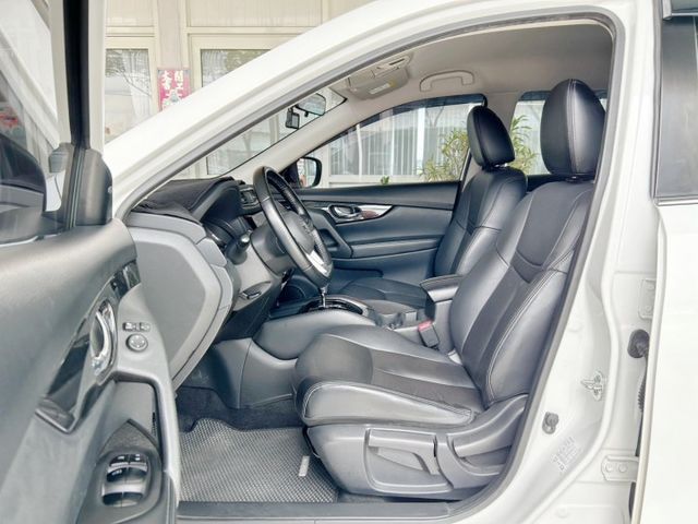 智行版/全車原鈑件/ACC/Apple CarPlay/360度環景/車側盲點/前面2條新輪胎/YES認證/里程保證  第5張相片