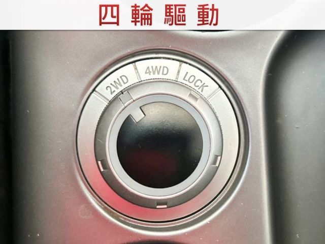 4WD/原廠保養/原鈑件/定速+換檔撥片/影音系統/衛星導航/車側盲點/電動椅/YES認證/里程保證  第12張相片