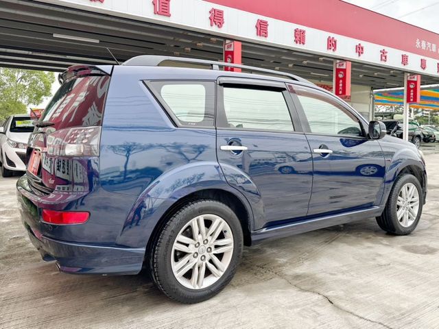 10月出廠/io版/定速+換檔撥片/Apple Carplay/導航/倒車影像/恆溫空調/里程保證/現況看車  第4張相片