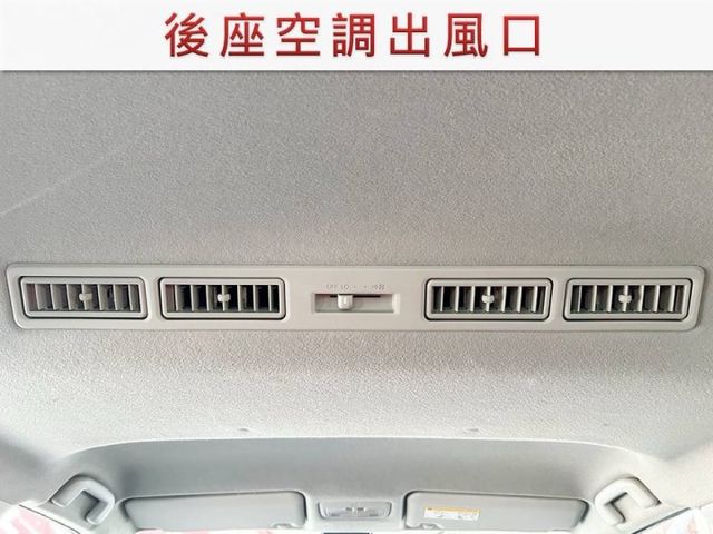 9月出廠/7人座/雙電動側滑門/頂級版/原鈑件/後座冷氣出風口/YES認證/里程保證  第14張相片