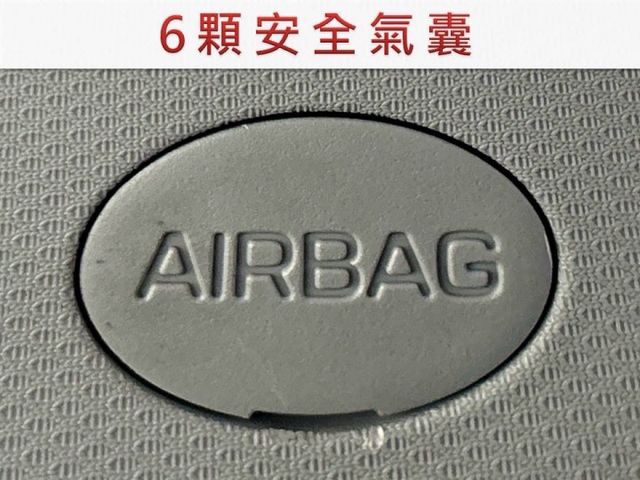 11月出廠/全車原鈑件/6安/I-Key/定速/多功能影音/Car Play/倒車影像/電動椅/里程保證  第14張相片