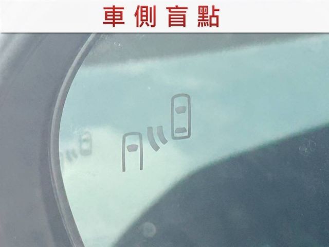 全新領牌車/5人座豪華+精裝版/360環景/單邊電動側滑門/CarPlay/恆溫空調/車側盲點/里程保證  第15張相片