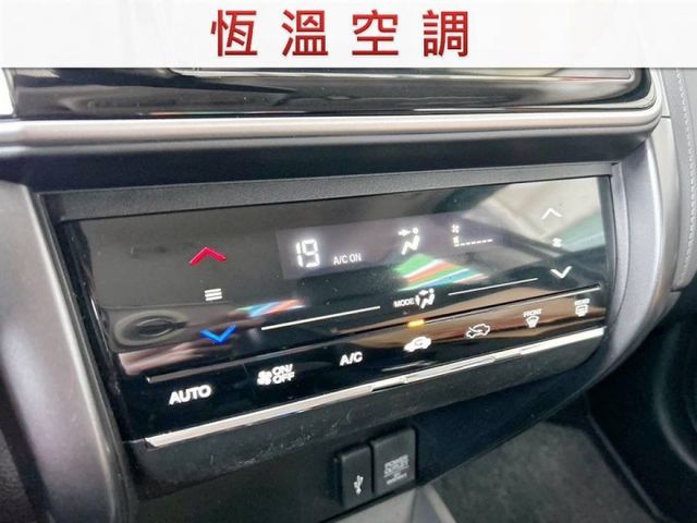 VTI-S/全車原鈑件/6安/定速+換檔撥片/車側盲點/衛星導航/恆溫空調/YES認證/里程保證  第11張相片
