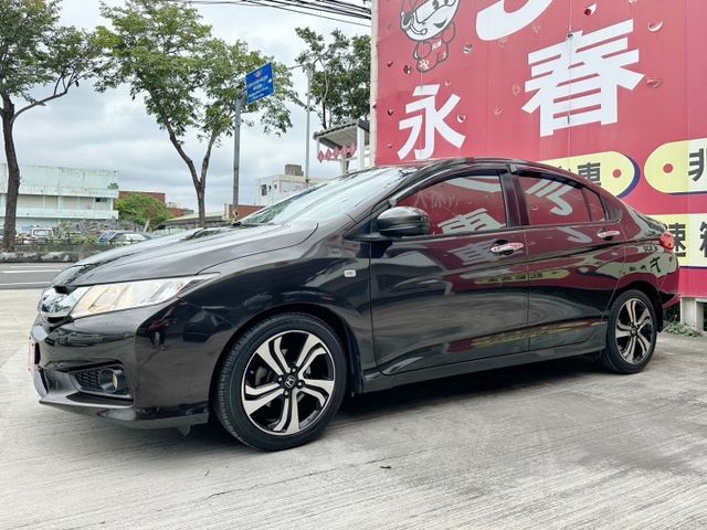 VTI-S版/全車原鈑件/定速+換檔撥片/Apple CarPlay/衛星導航/四條輪胎九成新/YES認證/里程保證  第3張相片