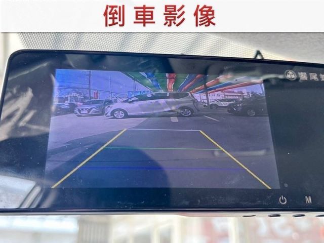 全車原鈑件/Car Play/導航/倒車影像/前雷達/後視鏡方向燈/四條輪胎九成新/YES認證/里程保證  第12張相片