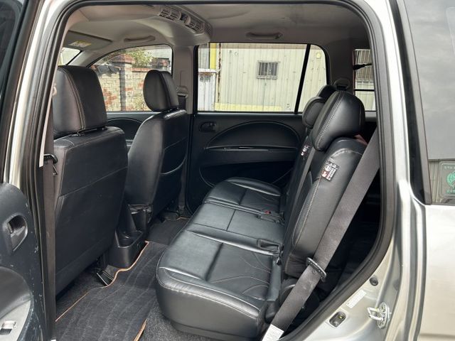 5人座客貨車/前行車記錄器+後倒車顯影/Yes認證/全車原鈑件/可全貸/附發票  第8張相片