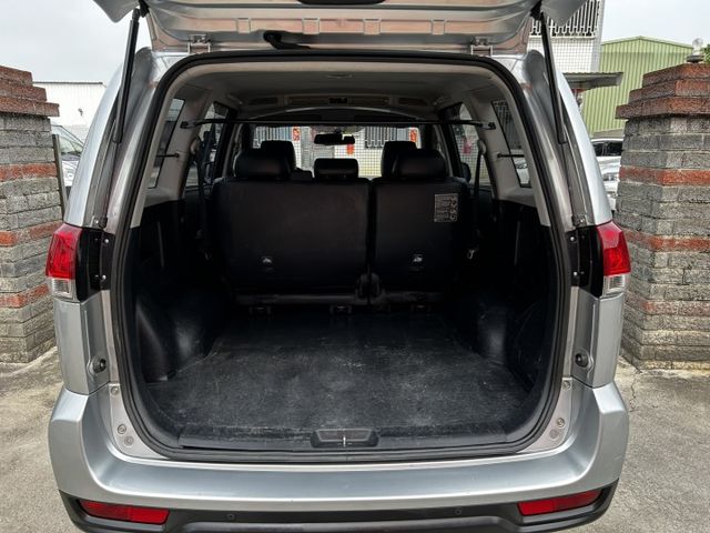 5人座客貨車/前行車記錄器+後倒車顯影/Yes認證/全車原鈑件/可全貸/附發票  第18張相片