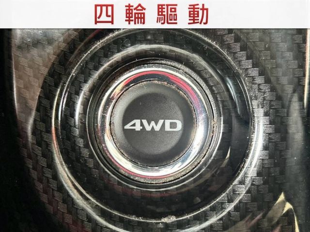 4WD/快控鍵+定速/多功能影音/Apple CarPlay/倒車影像/四條輪胎九成新/YES認證/里程保證  第14張相片