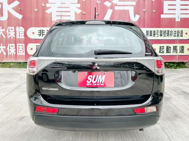 4WD/快控鍵+定速/多功能影音/Apple CarPlay/倒車影像/四條輪胎九成新/YES認證/里程保證  第16張相片