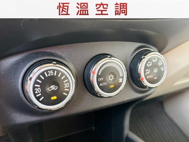 不用殺價就很便宜/影音系統/衛星導航/恆溫空調/天窗/Yes認證/里程保證  第11張相片