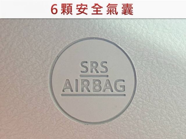 七月出廠/豪華版/全車原鈑件/僅跑5萬/6安/恆溫空調/前後錄行車紀錄器/YES認證/可全貸  第14張相片