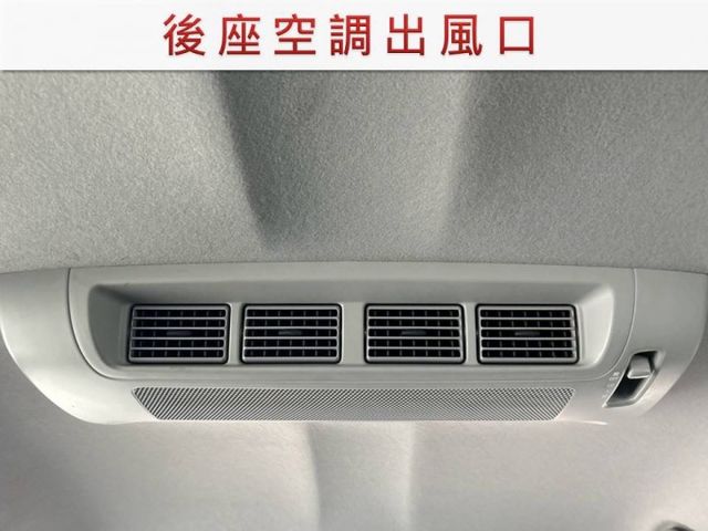 七人座/全車原鈑件/原廠保養/倒車影像/恆溫空調/後座空調出風口/YES認證  第12張相片