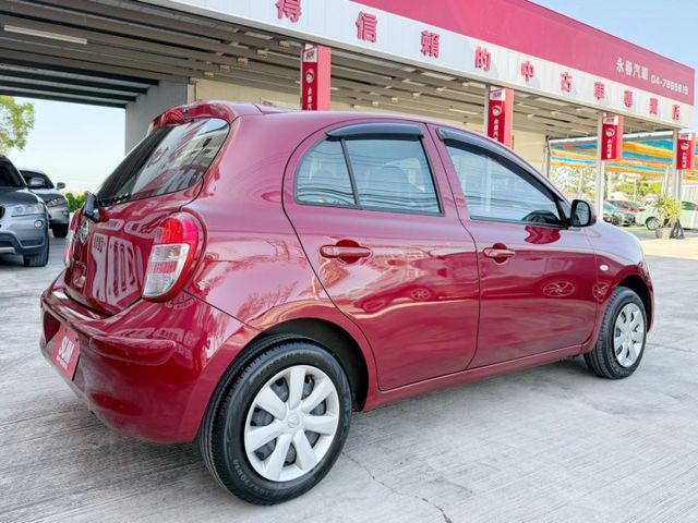 車況超好/低里程僅跑9萬/原廠保養/四條全新輪胎/盲點偵測/抬頭顯示器/YES認證/里程保證  第4張相片