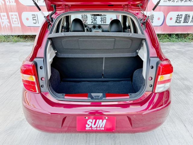 車況超好/低里程僅跑9萬/原廠保養/四條全新輪胎/盲點偵測/抬頭顯示器/YES認證/里程保證  第12張相片