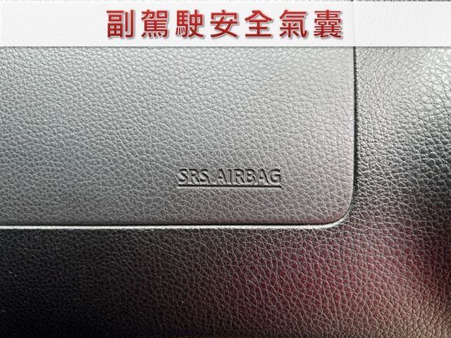 一手車/雙安全氣囊/衛星導航/倒車雷達+顯影/YES認證/里程保證  第7張相片