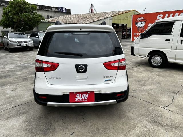 一手車/雙安全氣囊/衛星導航/倒車雷達+顯影/YES認證/里程保證  第19張相片