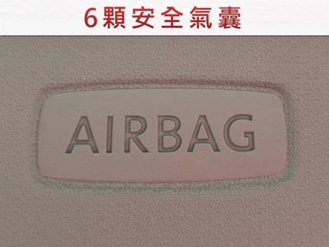 R-Line/全車原鈑件/原廠保養/ACC/車道偏移/盲點/Car Play/四條輪胎九成新/YES認證/里程保證  第15張相片