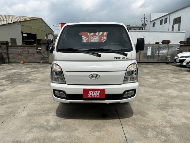 自排/升降尾門/全車原鈑件/只跑六萬/YES認證/附發票/可全貸  第2張相片