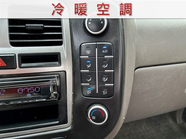 自排/升降尾門/全車原鈑件/只跑六萬/YES認證/附發票/可全貸  第8張相片