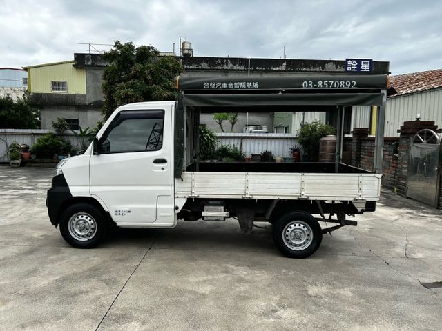 僅跑4萬/自排/8月出廠/全車原鈑件/附發票/可全貸  第3張相片