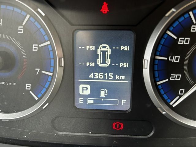 僅跑四萬/Yes認證/全車鈑件/可全貸/附發票  第8張相片