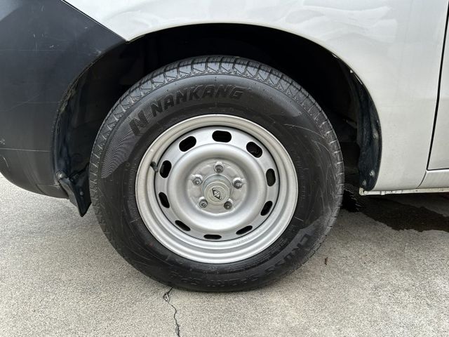 僅跑四萬/Yes認證/全車鈑件/可全貸/附發票  第15張相片