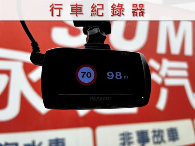 雙安全氣囊/行車紀錄器/全車原鈑件/里程保證/YES認證  第10張相片