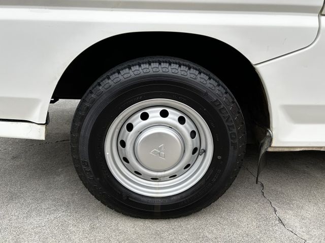 不用出價就很便宜/自排/8人座/全車原鈑件/附發票/可全貸  第15張相片