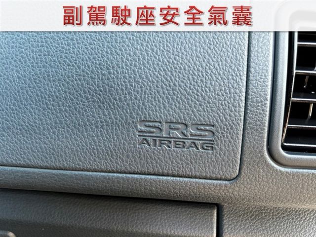 23年式/10月出廠/8人座客貨車/自排/前後雙錄行車紀錄器/YES認證/附發票  第9張相片