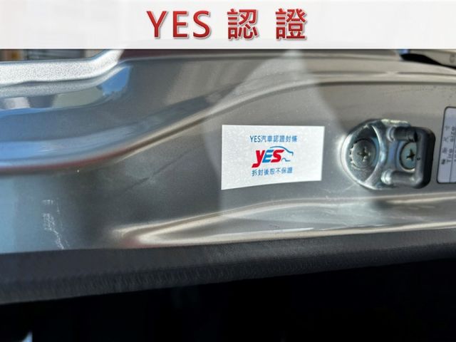 23年式/10月出廠/8人座客貨車/自排/前後雙錄行車紀錄器/YES認證/附發票  第13張相片