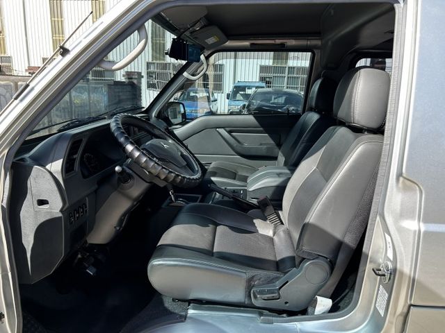 23年式/10月出廠/8人座客貨車/自排/前後雙錄行車紀錄器/YES認證/附發票  第17張相片