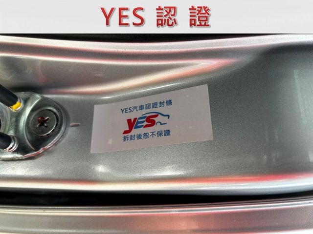 自排/5人座/全車原鈑件/原廠保固中/原廠行車紀錄器/YES認證/附發票/可全貸  第15張相片