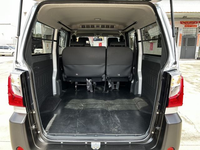 自排/5人座/全車原鈑件/原廠保固中/原廠行車紀錄器/YES認證/附發票/可全貸  第19張相片