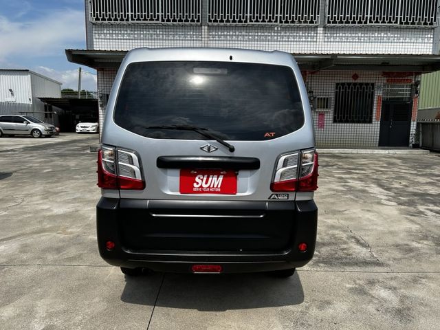 自排/5人座/全車原鈑件/原廠保固中/原廠行車紀錄器/YES認證/附發票/可全貸  第20張相片