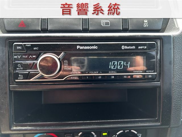 七月出廠/自排/8人座/僅跑五萬公里/全車原鈑件/YES認證/附發票/可全貸  第6張相片