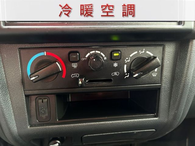 僅跑五萬公里/自排/全車原鈑件/行車紀錄器/里程保證/YES認證/附發票/可全貸  第9張相片
