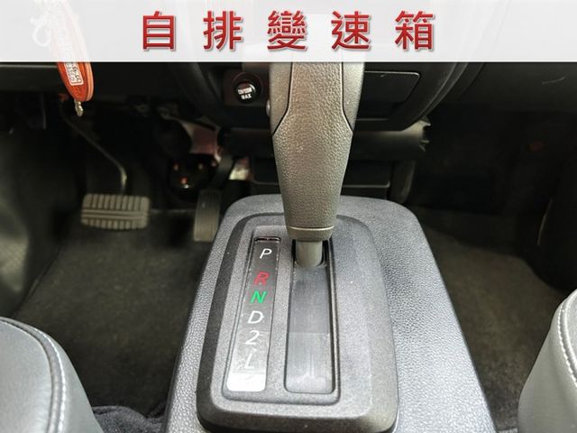 僅跑五萬公里/自排/全車原鈑件/行車紀錄器/里程保證/YES認證/附發票/可全貸  第13張相片