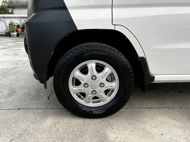 僅跑五萬公里/自排/全車原鈑件/行車紀錄器/里程保證/YES認證/附發票/可全貸  第16張相片