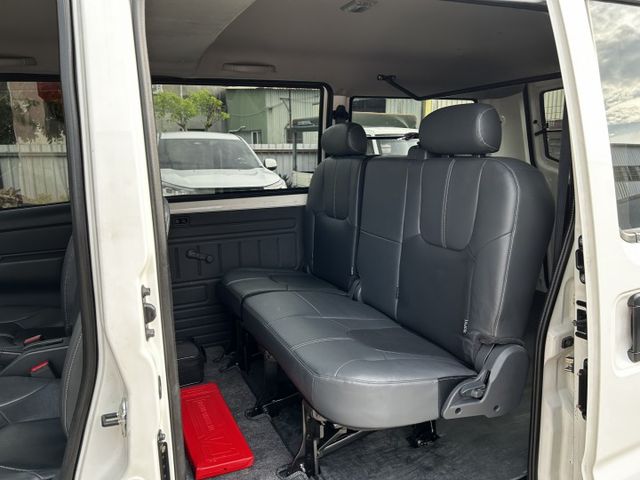 僅跑五萬公里/自排/全車原鈑件/行車紀錄器/里程保證/YES認證/附發票/可全貸  第18張相片