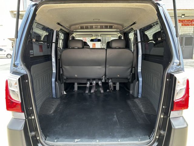 低里程/5人座客貨車/手排/Yes認證/可全貸/附發票  第15張相片