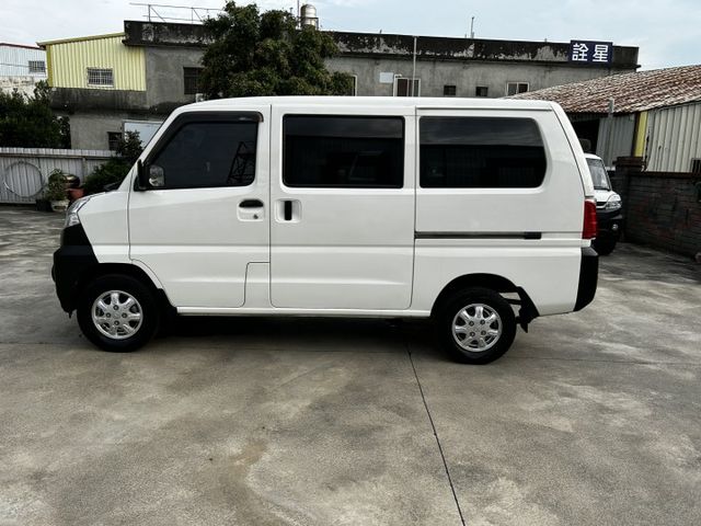 僅跑五萬公里/自排/全車原鈑件/行車紀錄器/里程保證/YES認證/附發票/可全貸  第3張相片