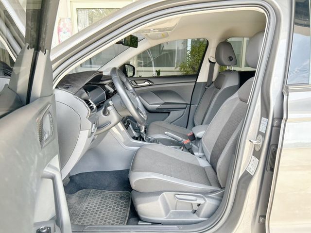 R-Line/全車原鈑件/原廠保養/ACC/車道偏移/盲點/Car Play/四條輪胎九成新/YES認證/里程保證  第5張相片