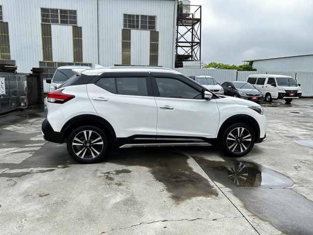 旗鑑版/只跑47000/環景/全車原鈑件/可全貸  第4張相片