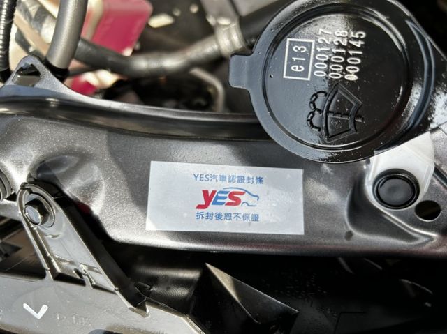 2.0尊爵版/定速/免Key/ACC跟車/電動座椅/恆溫/車道偏移/盲點偵測/車門感應/Yes認證  第13張相片