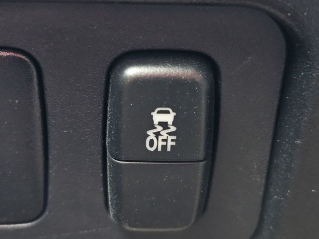 7月出廠/配備安卓車機/全車原鈑件/僅跑五萬/四條輪胎極佳/前後錄行車記錄器/開立全額發票/可全貸  第13張相片
