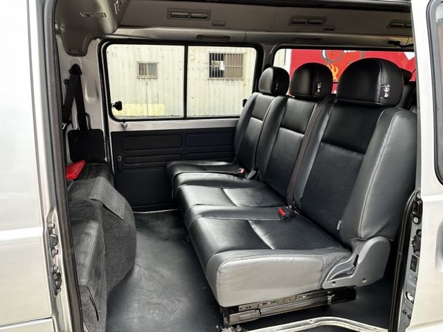 8人座客貨車/自排/前後雙錄行車紀錄器/YES認證/附發票/可全貸  第6張相片