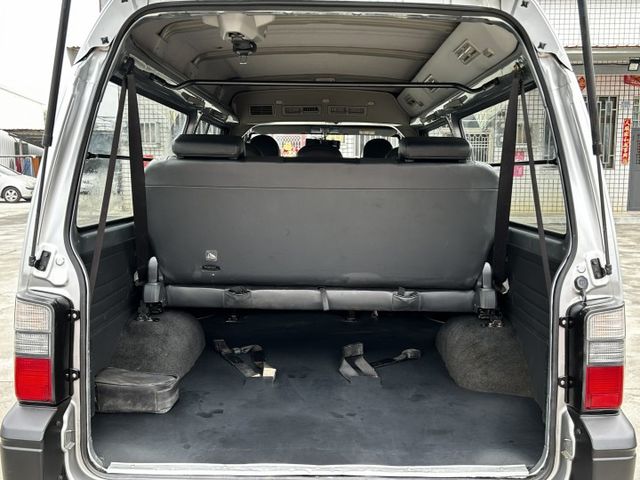 8人座客貨車/自排/前後雙錄行車紀錄器/YES認證/附發票/可全貸  第17張相片