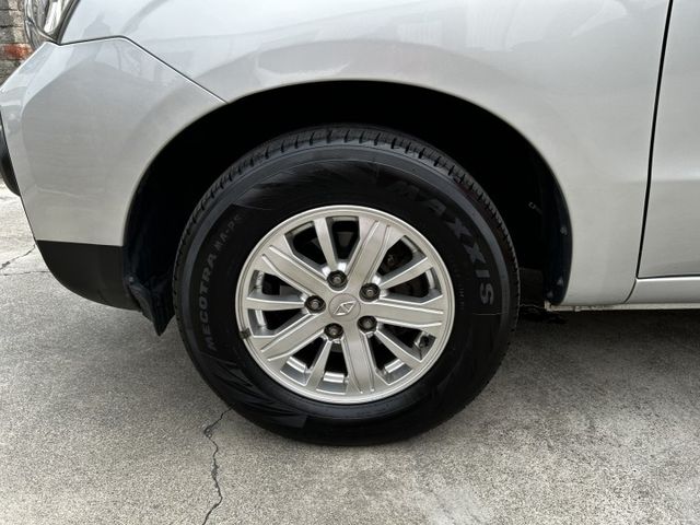 5人座客貨車/前行車記錄器+後倒車顯影/Yes認證/全車原鈑件/可全貸/附發票  第17張相片